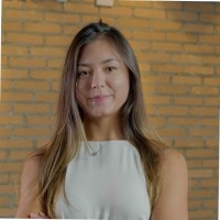 Foto de Isabella, head de marketing da Promofarma